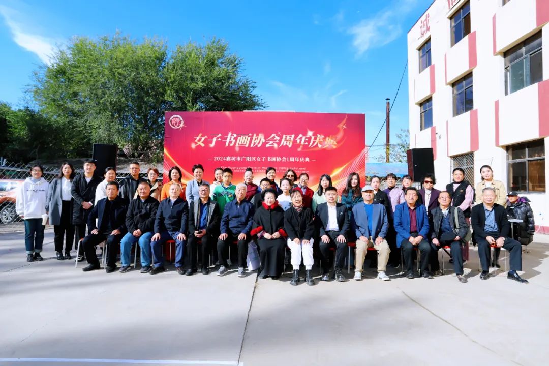 083ca46b918f2fe6adc8bc151df77f7c.jpg